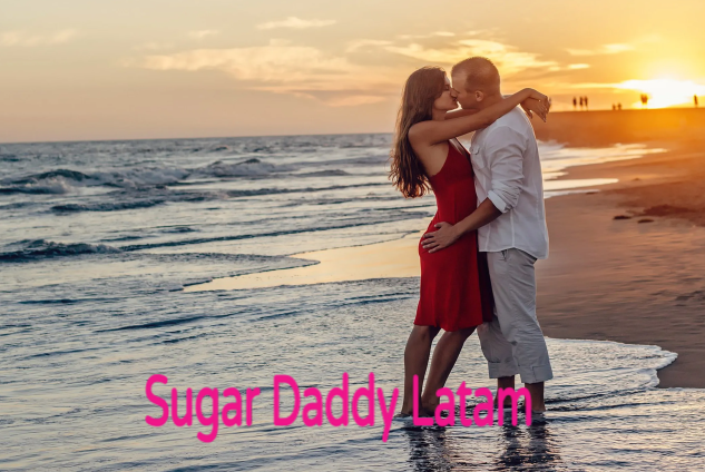 Imagen pareja en playa de Latinoamérica